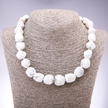 Chalcedony Necklace with Polygonal Beads, Diamond-cut, diameter 13x15mm, length 50cm