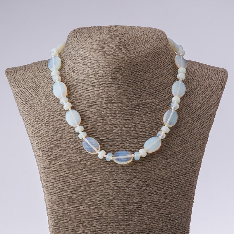 Moonstone Necklace oval and "disc", length 45cm, diameter 13x18mm 8mm
