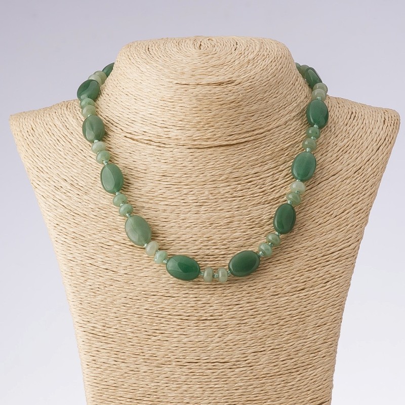 Necklace made of natural nephrite oval and disc, length 45cm, bead diameter 13x18mm 8mm