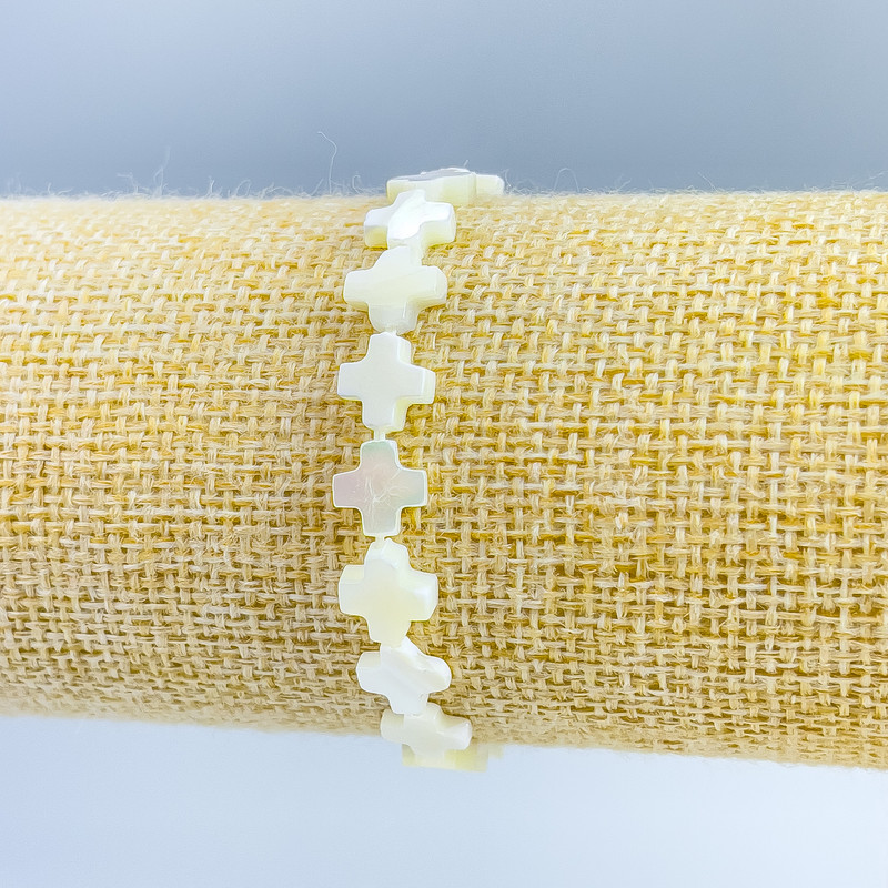 Bracelet Mother-of-Pearl Cross, diameter 8x8x3mm, approx +-, length 18cm (stretch)