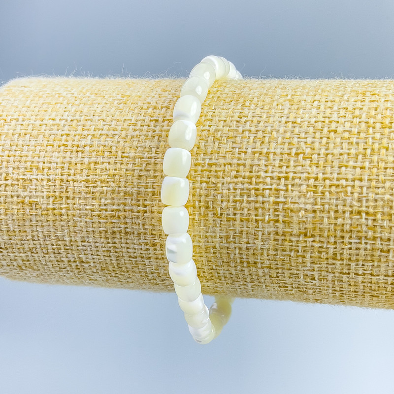 Bracelet Mother-of-P Pearl Barilo, diameter 6x6mm +-, length 18cm (stretch)