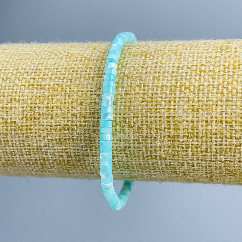 Bracelet Mother-of-Pearl Toned Blue Disc Beads, 4x2mm, stretch, 18cm