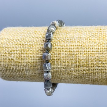 Bracelet Labradorite natural gemstone faceted cube, diameter 6x6mm± with 2mm+ beads, length 18cm (stretch)