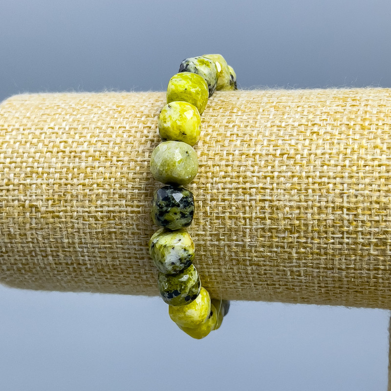 Bracelet Yellow Jadeite Natural Stone Faceted Cube, 9x9mm, length 18cm (stretch)