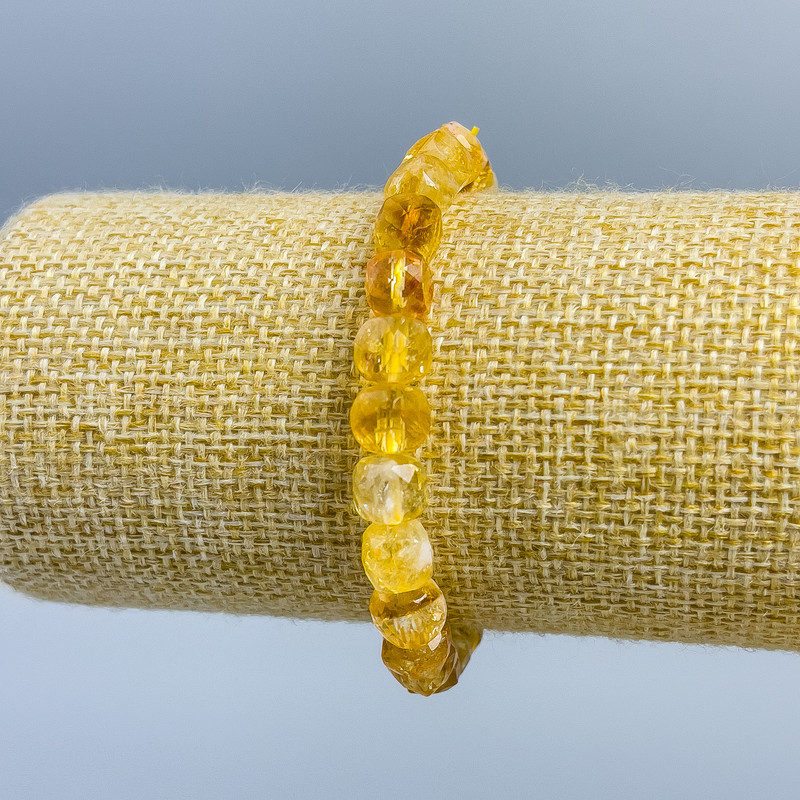 Bracelet Citrine natural stone faceted cube, diameter 7x7mm±, length 18cm (stretch)