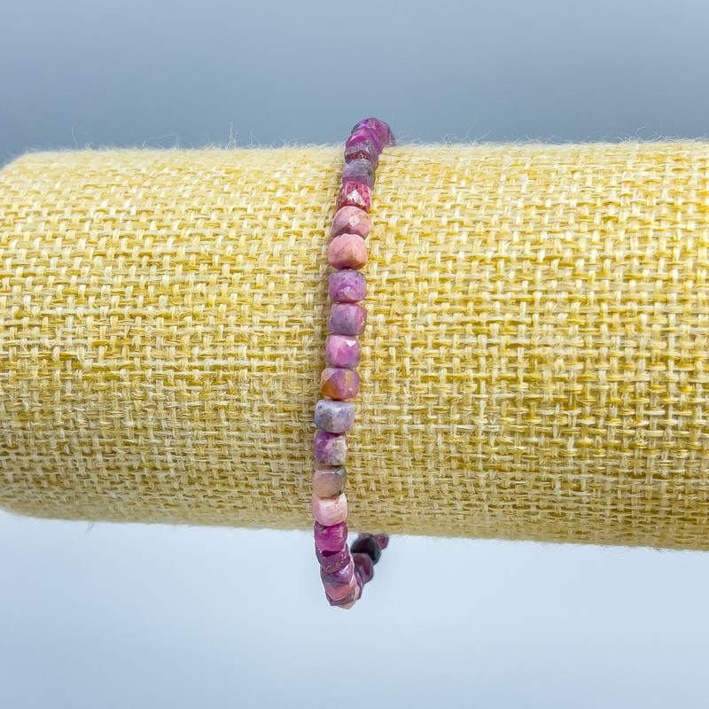 Bracelet Rubies natural stone faceted cube, diameter 4x4mm, length 18cm (stretch)