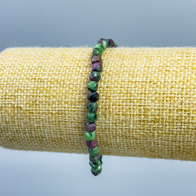 Zoisite Bracelet - Natural stone, faceted cube, 4×4 mm, stretchy 18 cm