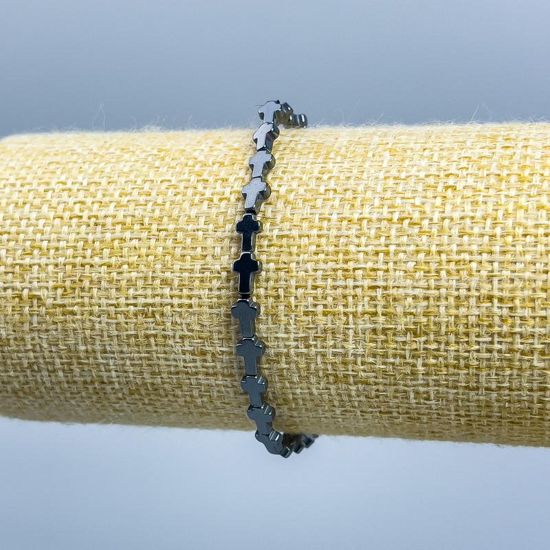 Hematite Cross Bracelet, 6×4 mm diameter beads, length 18 cm (stretch)
