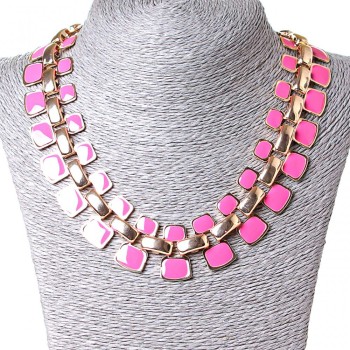 Chain necklace of metal links with Gold plating and pink enamel (10-15 mm)