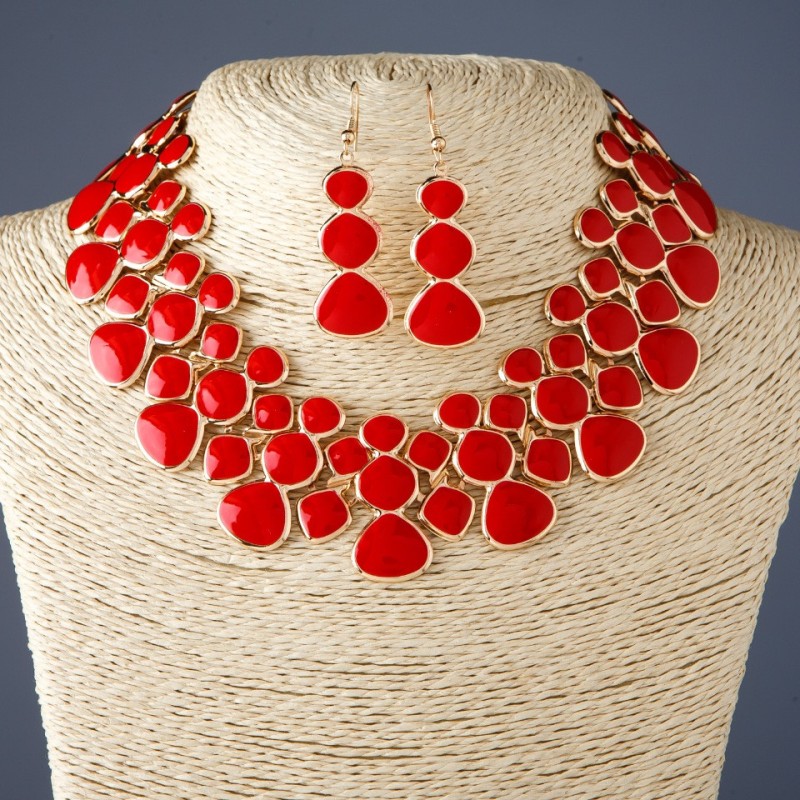 Set “Red Shine” enamel, length 45cm metal colour -"gold"