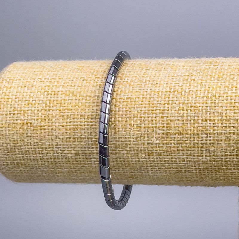 Hematite Zigzag Bracelet, diameter 4x4mm+-, length 18cm (stretch)