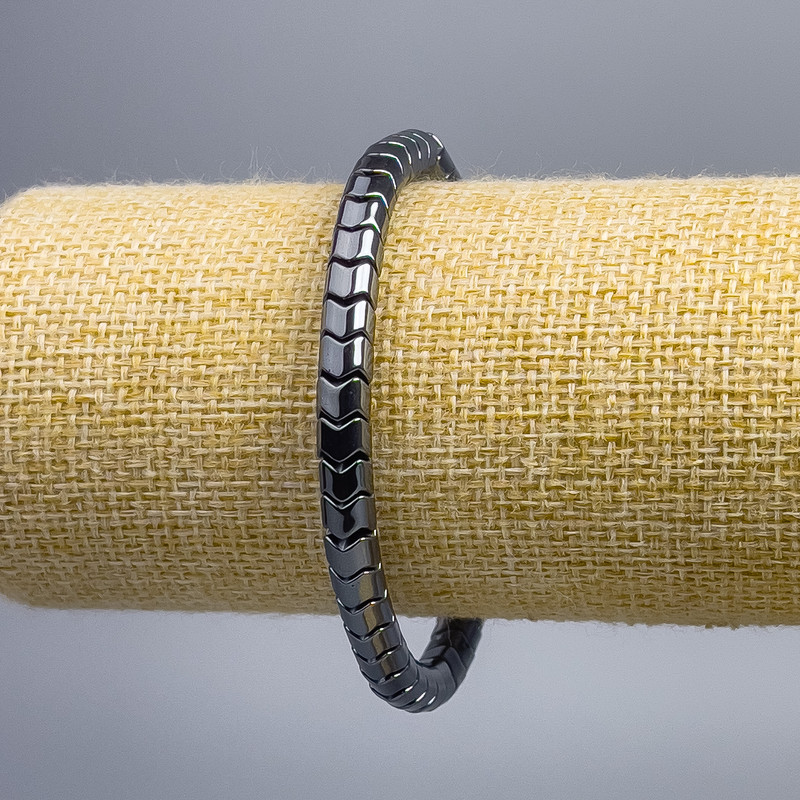 Hematite Zigzag Bracelet, 5×6mm diameter, length 18cm (stretch)