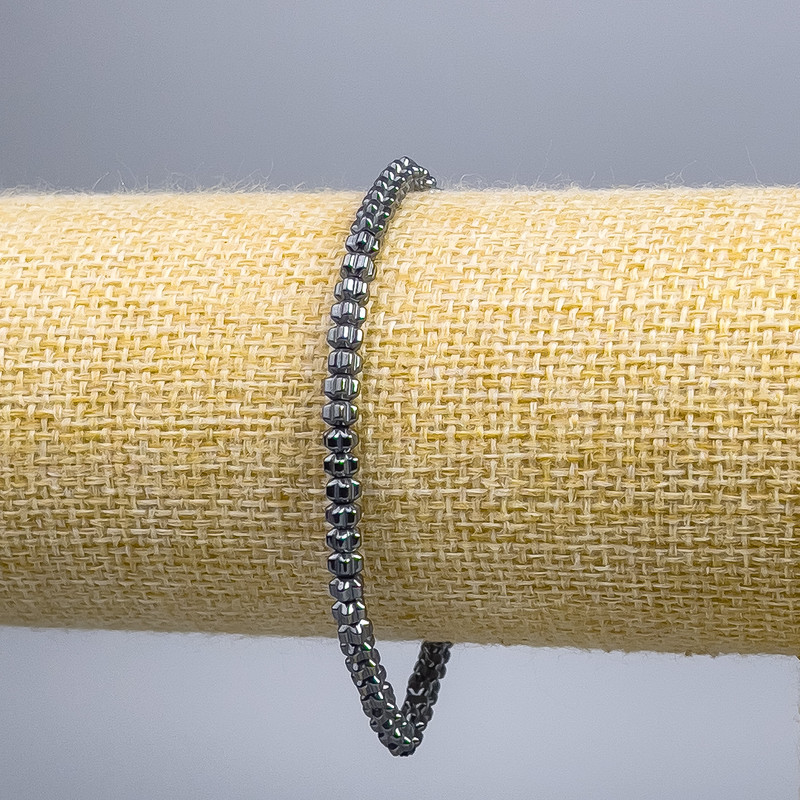 Hematite Flower Bracelet, 4×3 mm dia., length 18 cm (stretch)