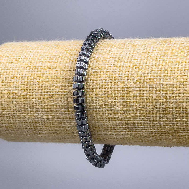 Hematite Flower Bracelet, 6×3mm beads, length 18cm (stretch)