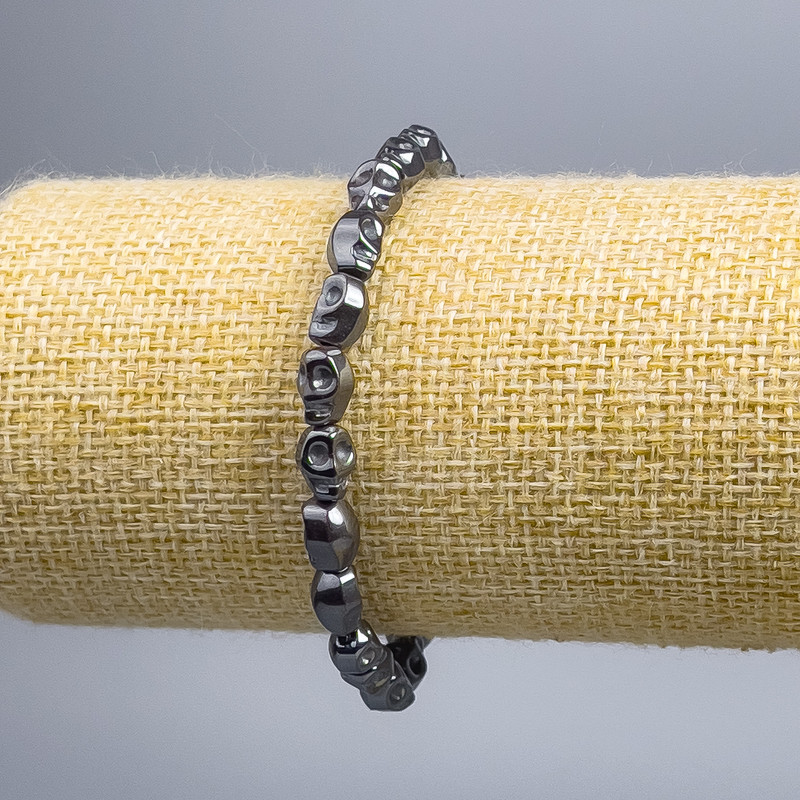 Hematite Skull Bracelet, diameter 6×8×6mm±, length 18cm (stretch)
