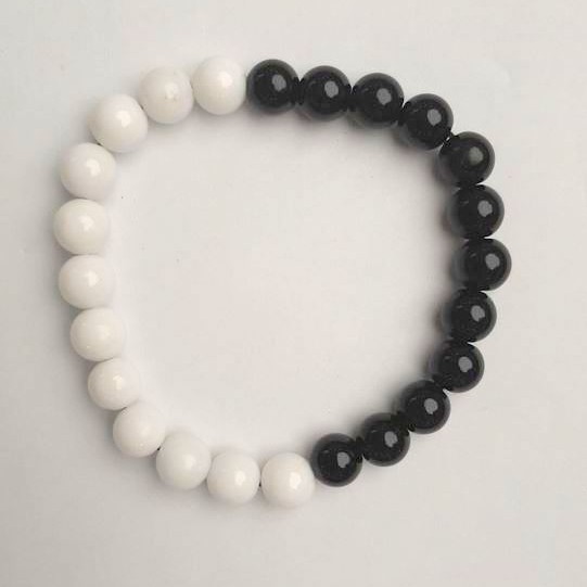 Black and White Agate Bracelet, smooth round bead, diameter 8mm+-, length 18cm (stretch)