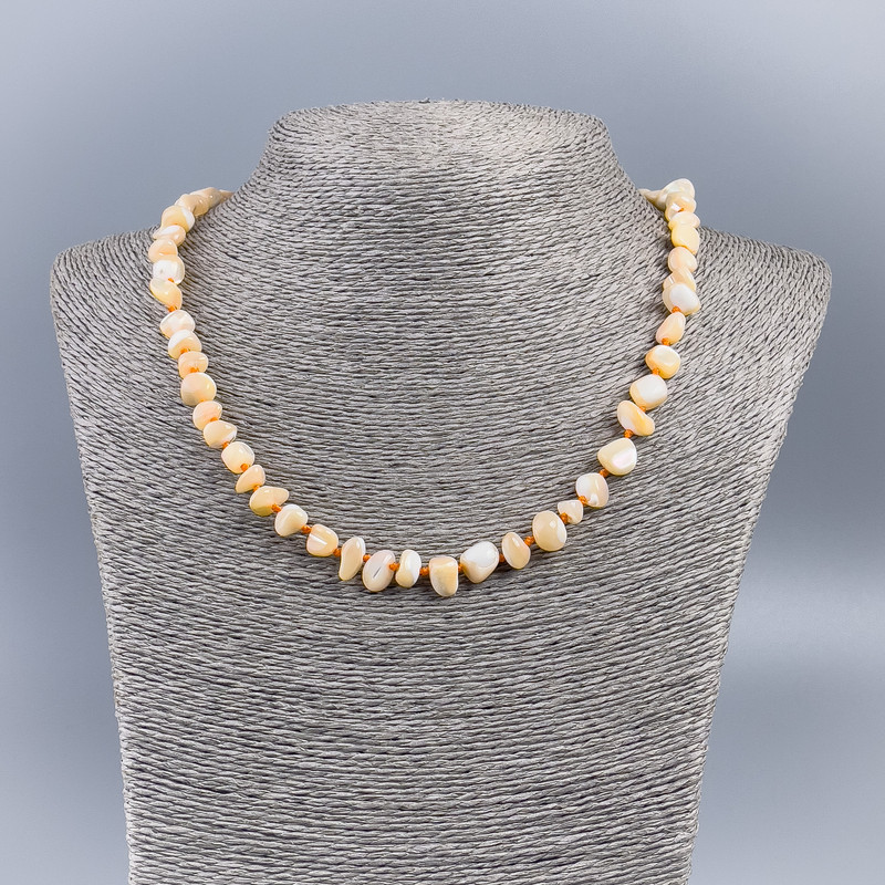 Necklace of Natural Mother-of-Pearl (Tinted) Carrot Chip, Diameter 8mm+-, Length 50cm+
