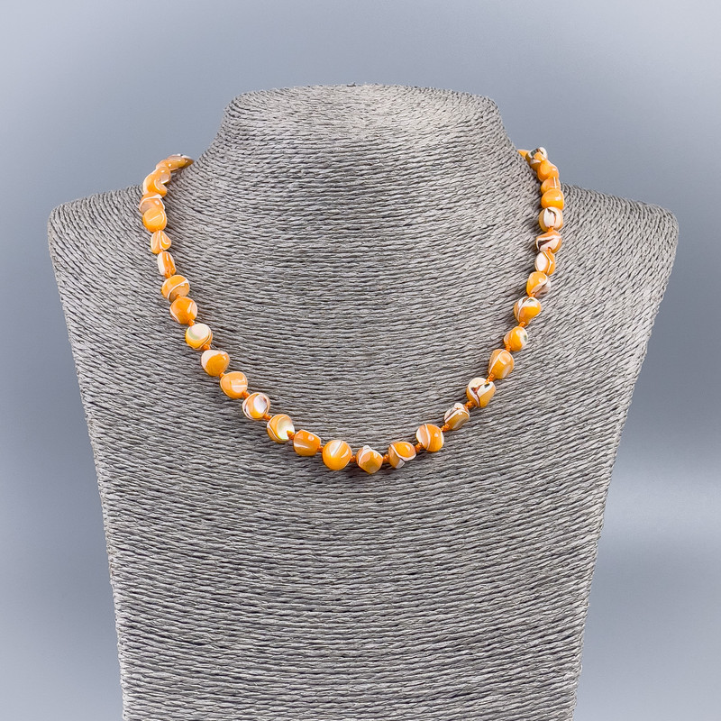 Necklace of Natural Mother-of-P pearl (dyed) orange round bead, diameter 8mm±, length 48cm±