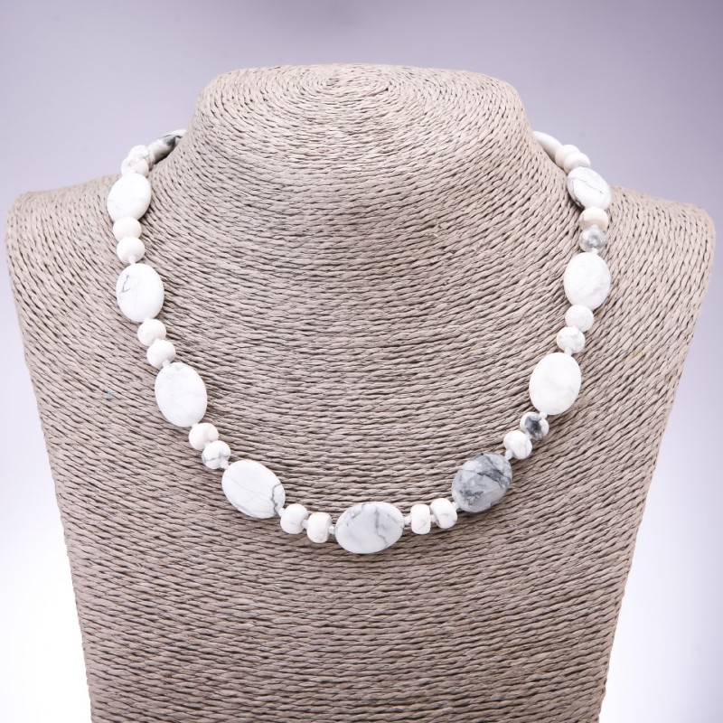 Chalcedony Necklace with Flat Oval Kahulong, 13x18mm oval, 9x6mm rondelle, 45cm length