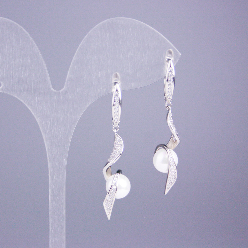 Xuping Earrings, Rhodium with White Rhinestones and Majorca Pearl, 44x10mm+