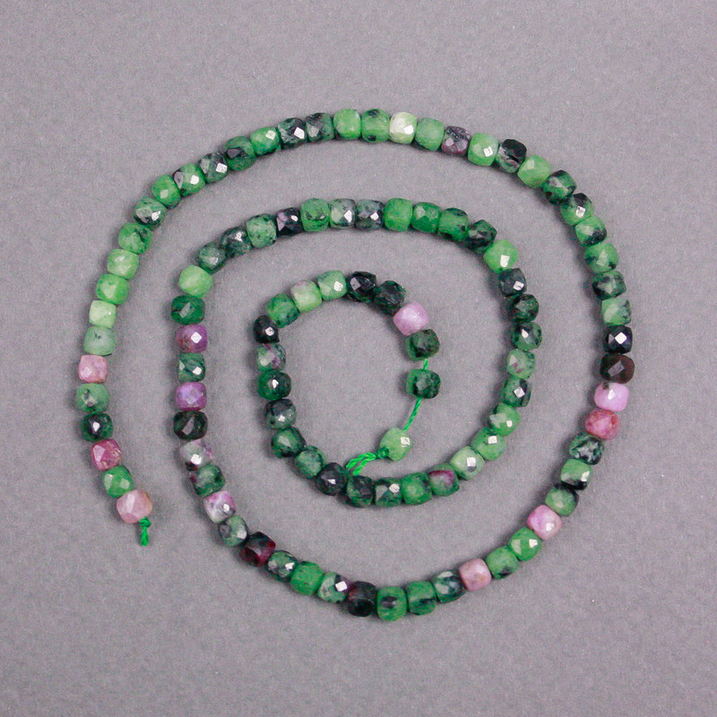 Zoisite Beads on Strand, Natural Stone Faceted Cube, Diameter 4x4mm+/-, Length 40cm+