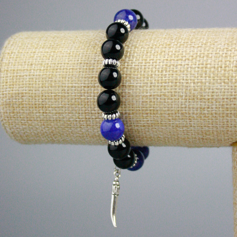 Black Agate, Lapis Lazuli (imitation acrylic) Bracelet, smooth round bead, diameter 10mm+/- with silver-tone Wolf inserts, length 18cm+/- (stretch)