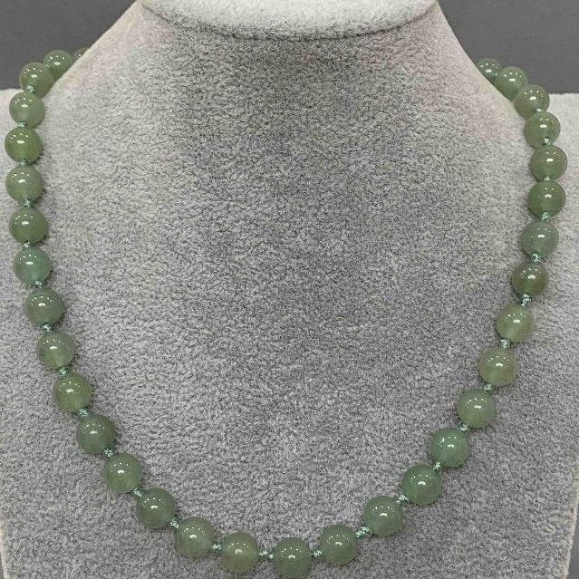 Nephrite Necklace Smooth Bead, diameter 8.5mm ±, length 46cm ±