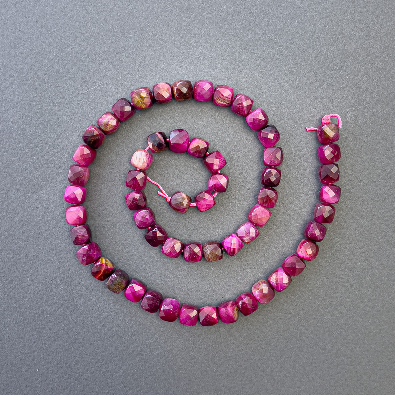 Raspberry Tiger Eye Beads (toned), natural stone faceted cube, diameter 7x7mm+-, length 39cm+- on a strand
