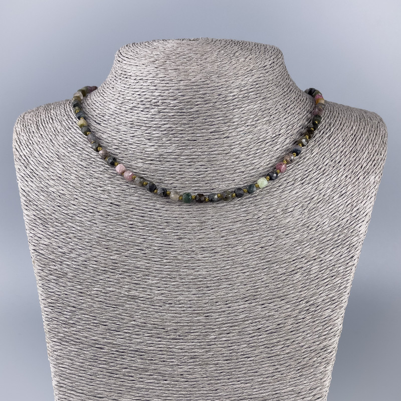 Necklace of natural tourmaline, faceted cube beads, 4×4 mm, length 50 cm