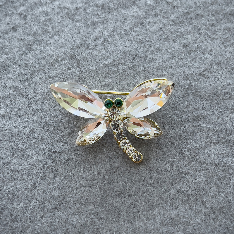 Dragonfly Brooch with White Crystals, Gold-Tone Metal 20x28mm+
