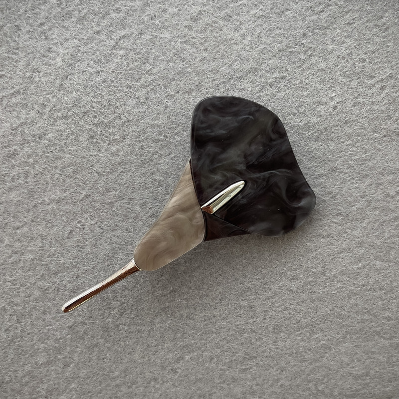 Calla Lily Flower Brooch, black and grey mother-of-pearl, silver metal, 76x44mm+