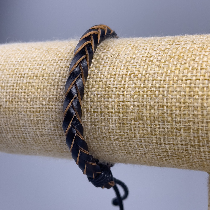 Bracelet, length 18-25cm, thickness 7mm eco leather, black colour, adjustable closure