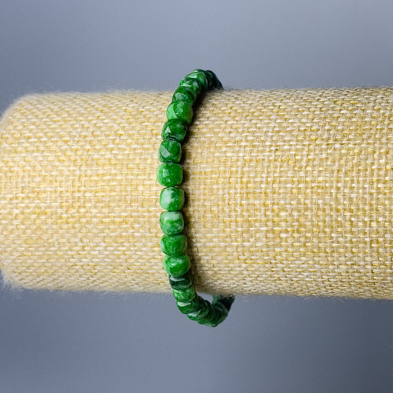 Chrysoprase Bracelet, Natural Stone Faceted Cube, Diameter 5.5mm+-, Length 18cm (Stretch)