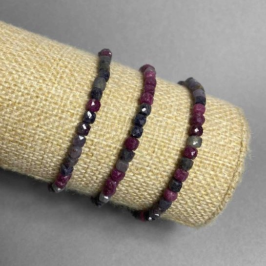 Sapphire & Ruby Natural Stone Bracelet, Faceted Cube, Diameter 4.5mm+/-, Length 18cm (Stretch)