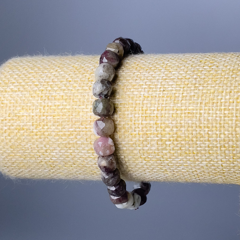 Tourmaline Natural Stone Bracelet, faceted cube, diameter 7mm+/-, length 18cm (stretch)