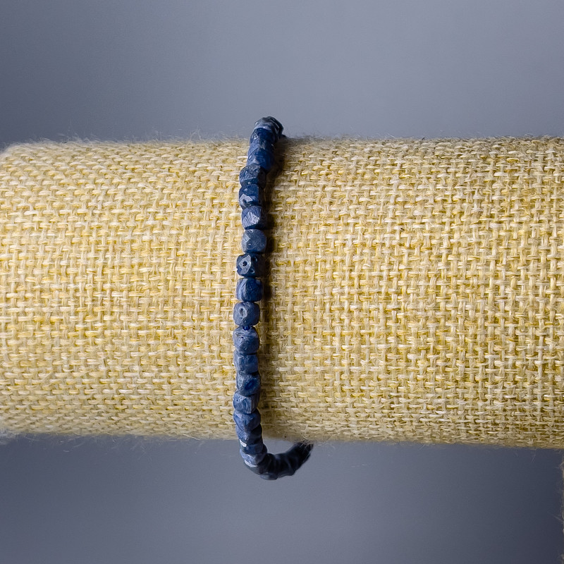 Sponge Coral Bracelet, Natural Stone Faceted Cube, Diameter 4mm+/-, Length 18cm (Stretch)