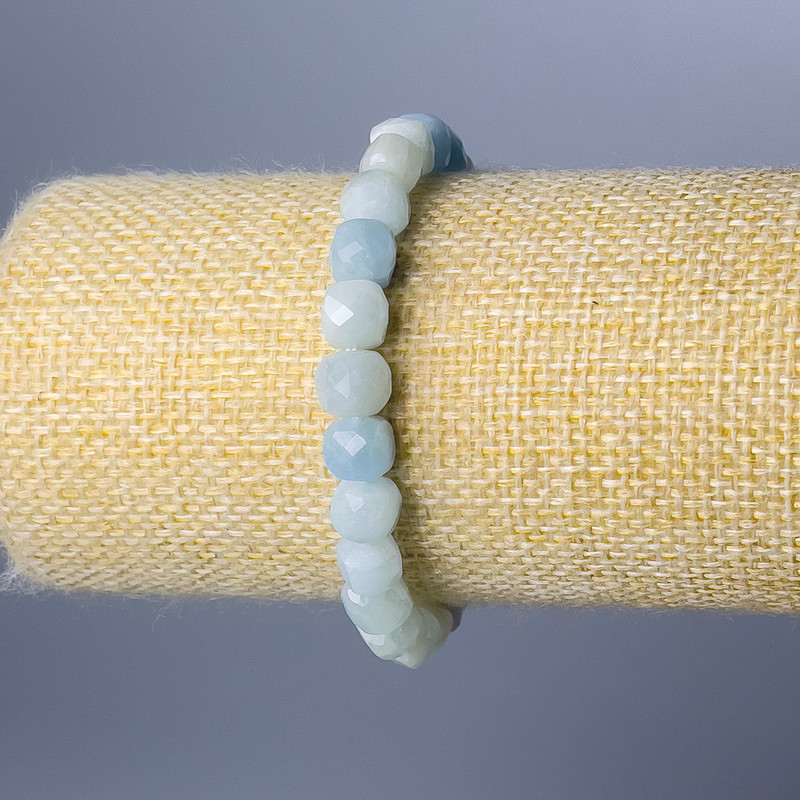 Aquamarine Bracelet with Natural Stone Faceted Cubes, diameter 7mm +/-, length 18cm (stretch)