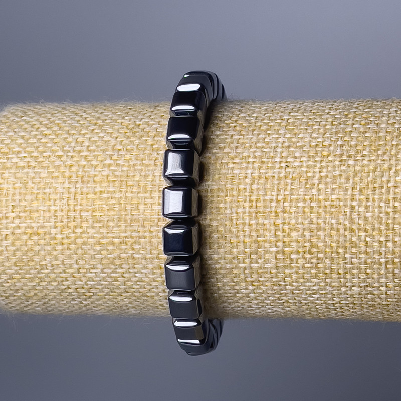 Hematite Cube Bracelet, diameter 8mm ±, length 18cm (stretch)