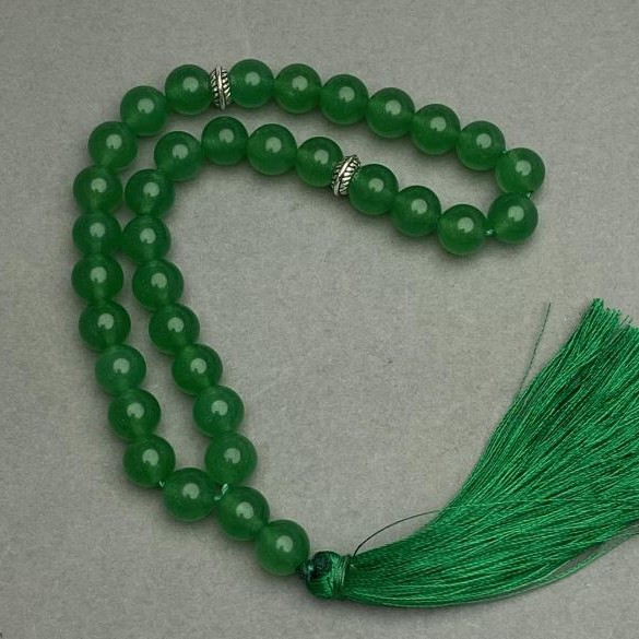 Jade Natural Stone Prayer Beads Smooth Bead, Diameter 8mm+-, 33 Beads, with Metal Inserts