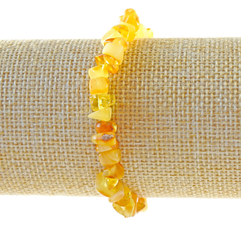Amber Chip Bracelet, diameter 7x4mm+-, length 18cm+- (stretch)