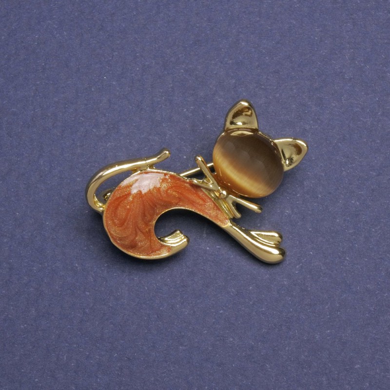 Cat Brooch, brown cat's eye stone, bronze pearl, gold-tone metal, 28x23mm
