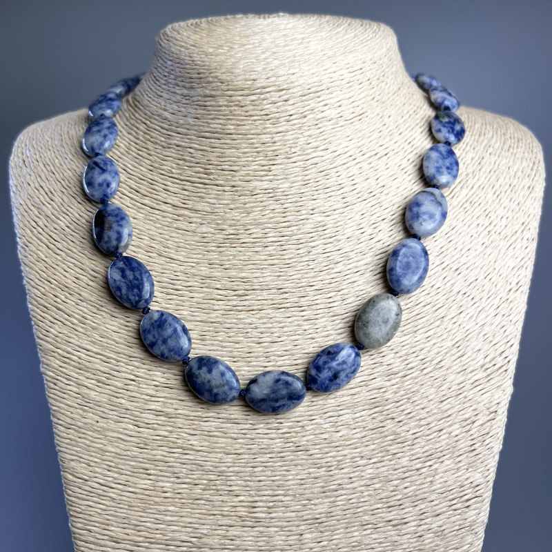 Necklace Sodalite natural stone oval, diameter 13x18x6mm+-, length 49cm +