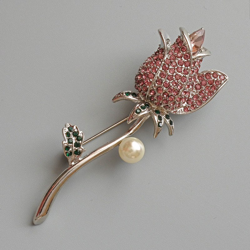 Brooch Pendant Rose with pink and green rhinestones, white bead, silver-tone metal 24x71mm