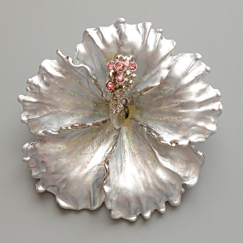 Petunia Flower Brooch Pendant, Grey Matte Enamel, Pink Rhinestones, Glitter, Silver-Tone Metal, 51×51mm