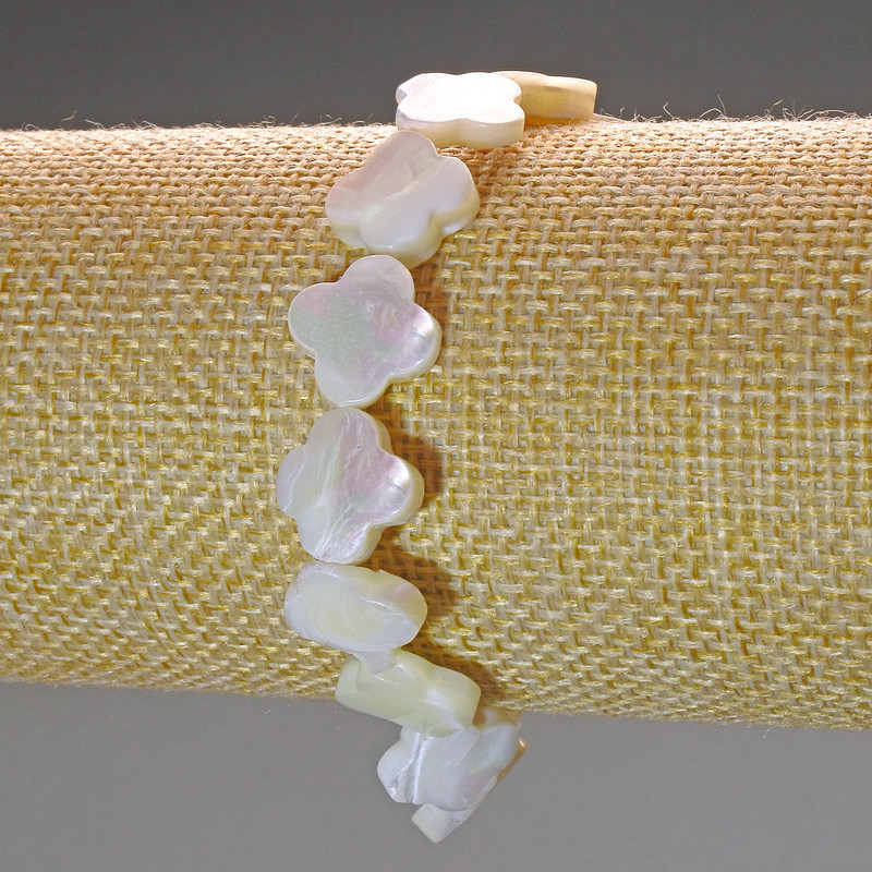 Mother-of-Pearl Clover Bracelet, Diameter 12x3mm+/-, Length 18cm (Stretch)