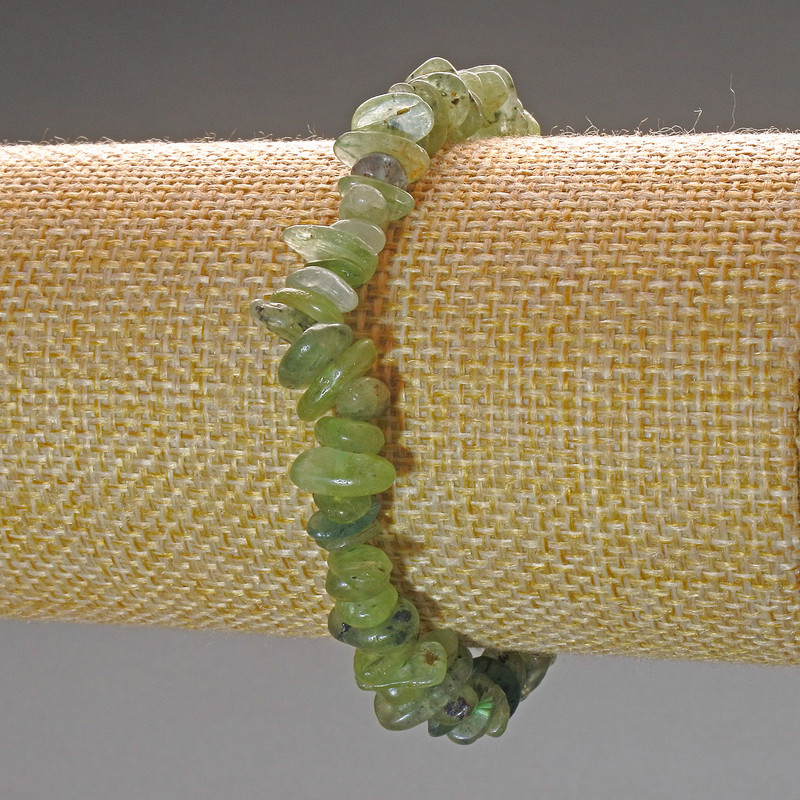 Prehnite Bracelet Natural Stone Chips, Diameter 8x3mm+/-, Length 18cm (Stretch)