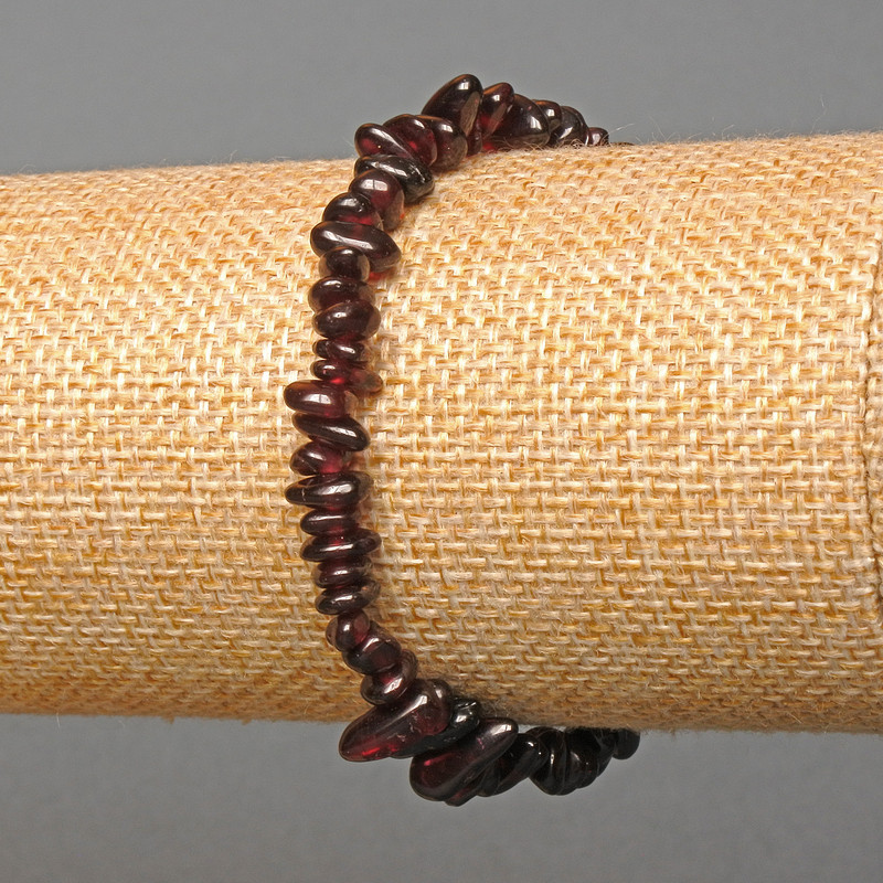 Garnet Bracelet, natural stone chip, diameter 6x3mm+-, length 18cm (stretch)