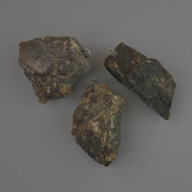 Pendant Labradorite natural stone unprocessed, from, diameter 31x27 to 37x29 mm, assortment