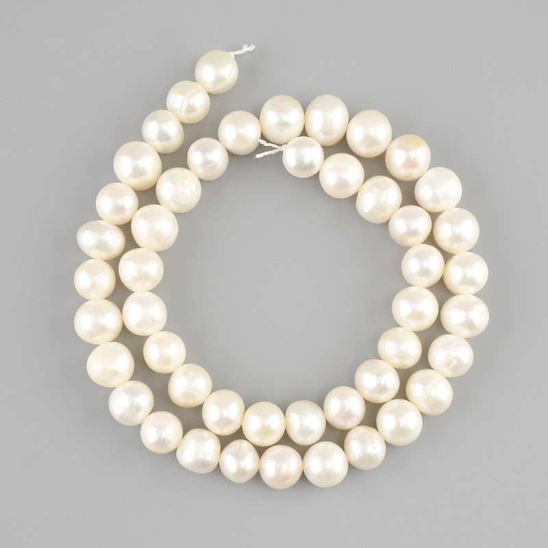 Freshwater Pearls on a Thread, 36 cm