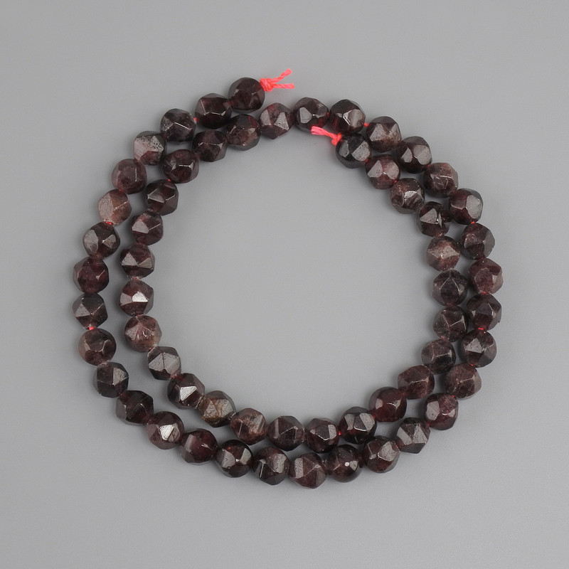 Garnet beads faceted, diameter 7mm ±, length 38cm ±
